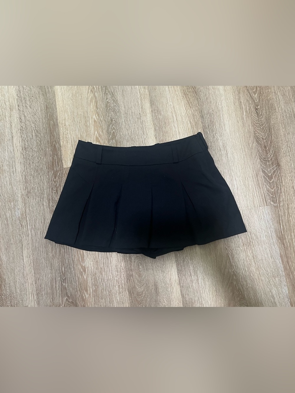 Abercrombie & Fitch Black Pleated Skort